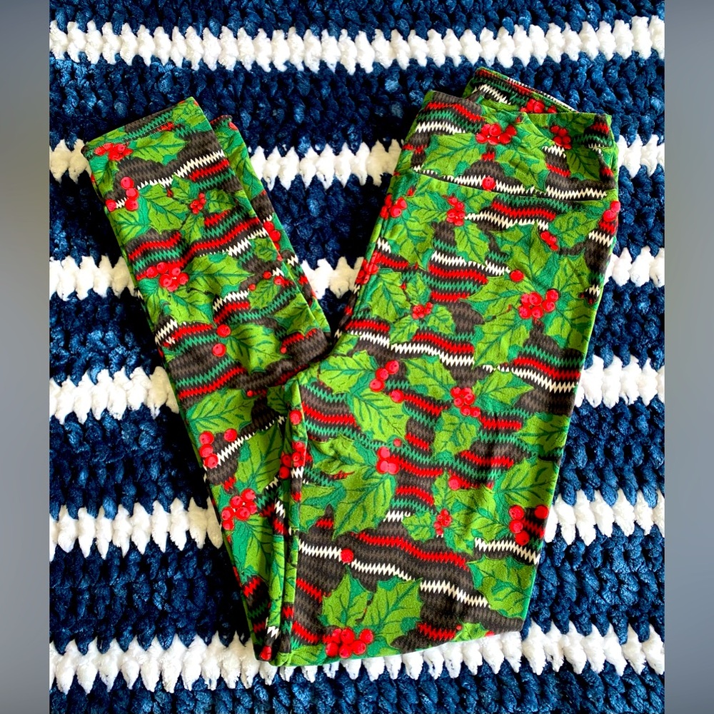 LuLaRoe OS Christmas Print Leggings